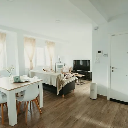 Apartamento_turistico_cedeira شقة